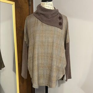 Plaid Wide Turtleneck Top